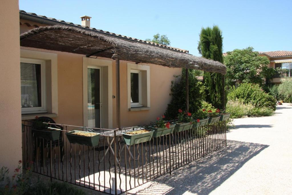 Residence Les Peupliers Loriol-du-Comtat Dış mekan fotoğraf